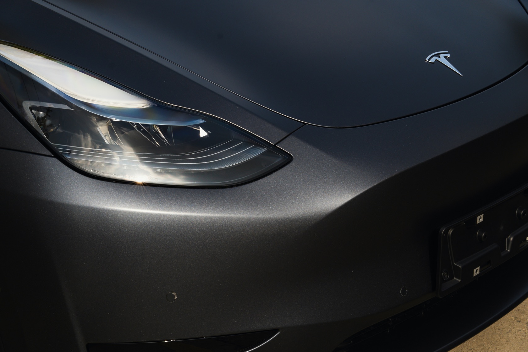Ceramic coating gloss on an EV finish