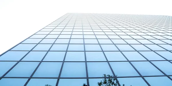 photo-1570815413064-8db6971b8764-1164w